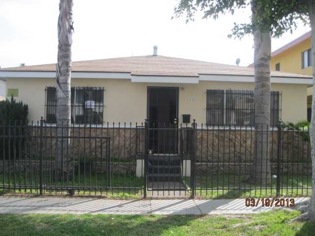 428 And 428 1 2 E Hardy S, Inglewood, CA 90301