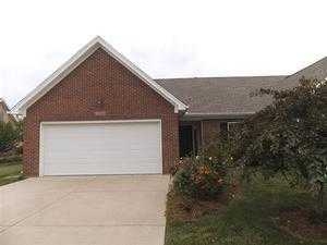 12454 Spring Trace Ct, Louisville, KY 40229