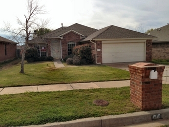 1916 Old Central Dr, Norman, OK 73071