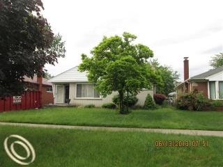 13131 Dartmouth St, Oak Park, MI 48237