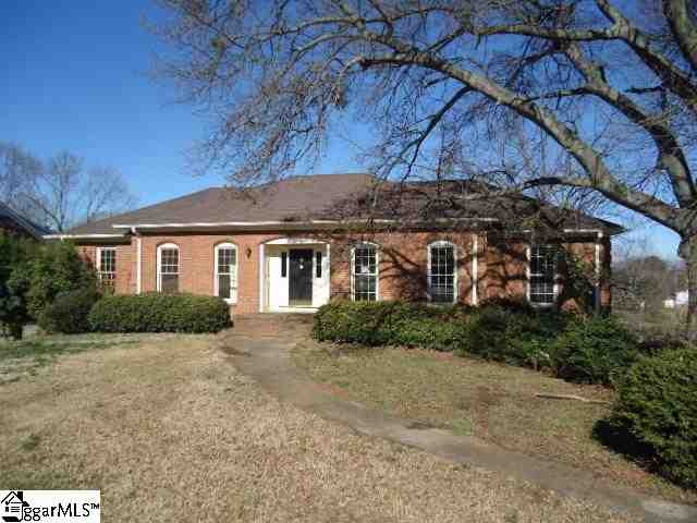 240 Sheffield Rd, Greer, SC 29651