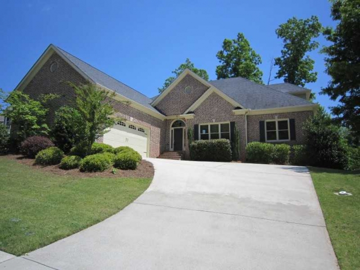 2049 Democracy Dr, Buford, GA 30519