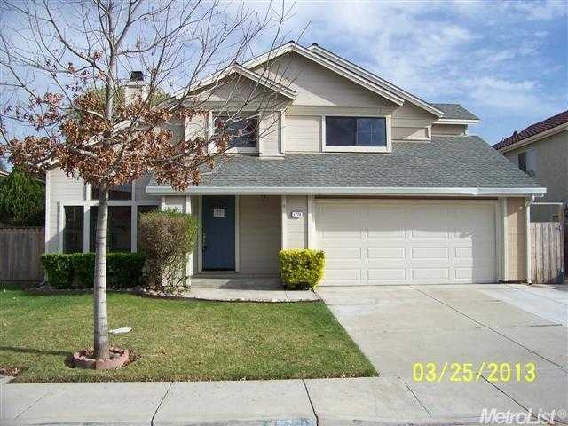 1720 Partridge Ln, Tracy, CA 95376