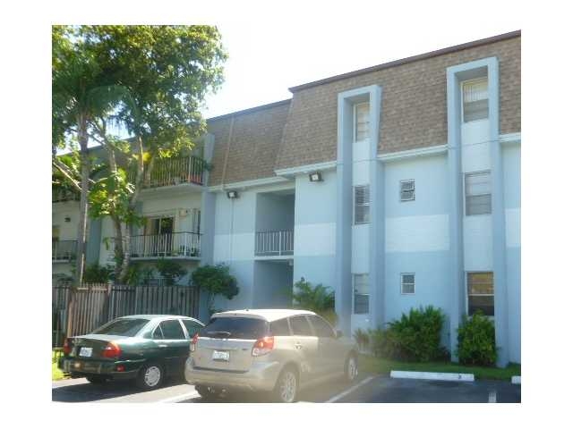 9641 SW 77 AV # 302D, Miami, FL 33156