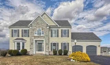 75 Angela Ln York, PA 17402