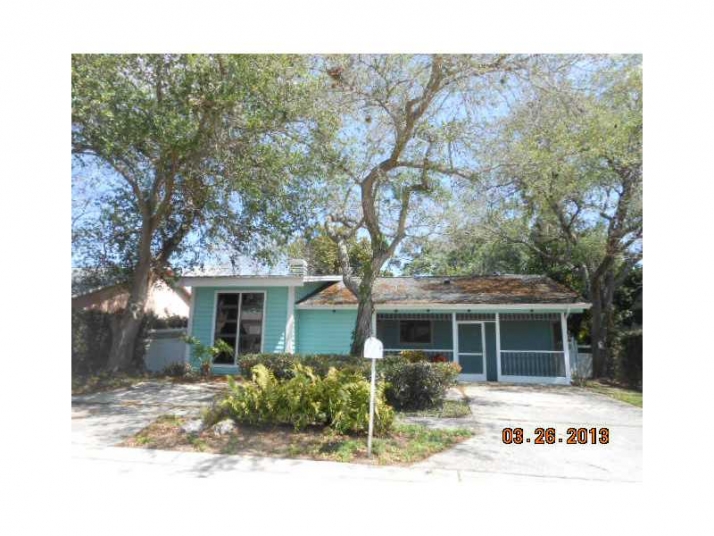 12303 102nd St, Largo, FL 33773