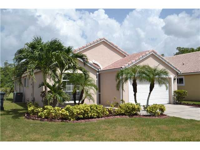 1677 CARRIAGE BROOKE DR, West Palm Beach, FL 33414