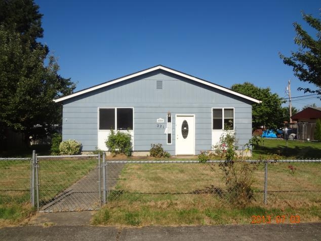 221 South Perkins St, Buckley, WA 98321