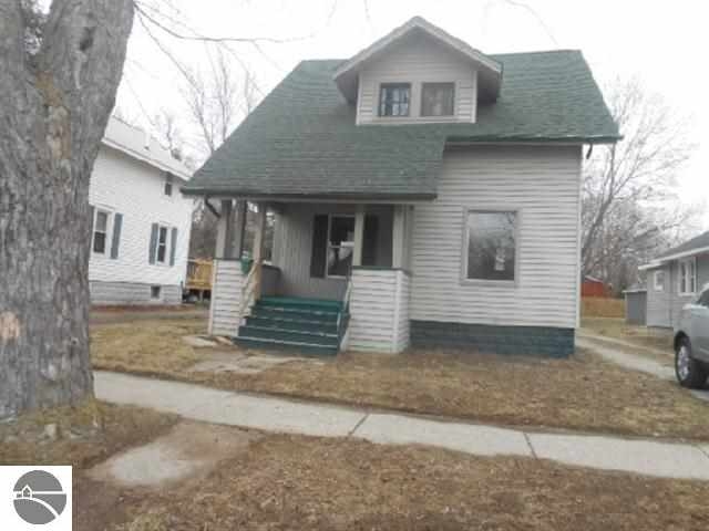 169 Moyer Ave, Alma, MI 48801