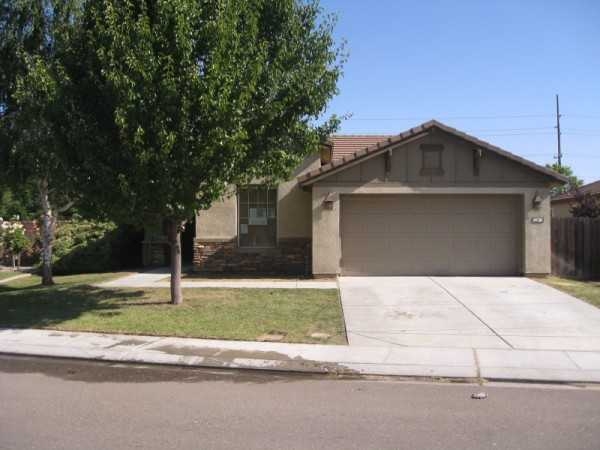 1096 Foxfire Dr, Manteca, CA 95337