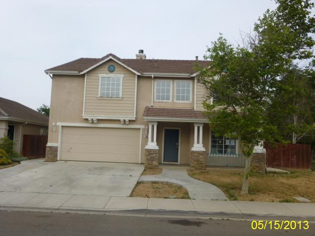 300 Roadrunner Drive, Patterson, CA 95363