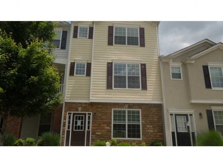 194 Riverstone Commons Cir, Canton, GA 30114