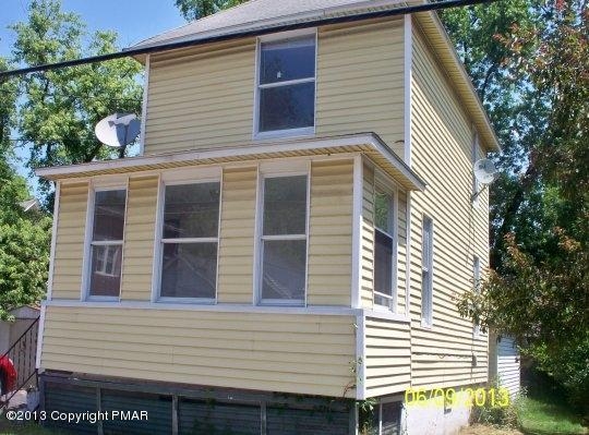 128 Elizabeth St, East Stroudsburg, PA 18301