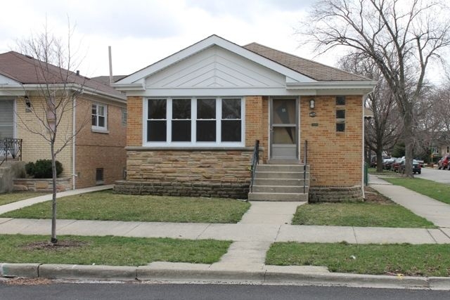 6625 W Wellington Ave, Chicago, IL 60634