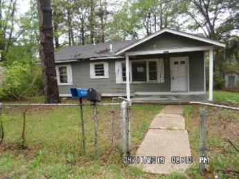 2605 Brookwood Dr, Jackson, MS 39212