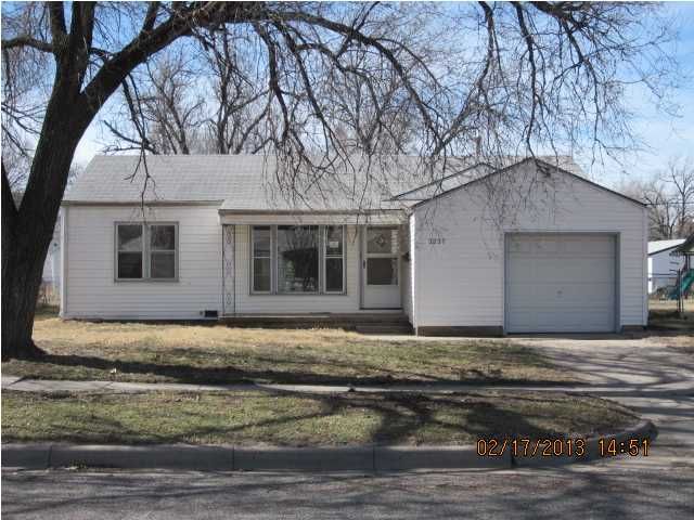 3237 S Palisade St, Wichita, KS 67217