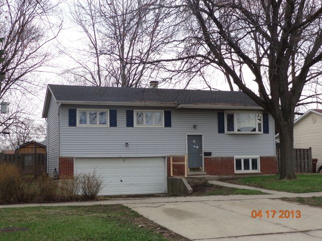 72 W Fullerton Ave, Glendale Heights, IL 60139