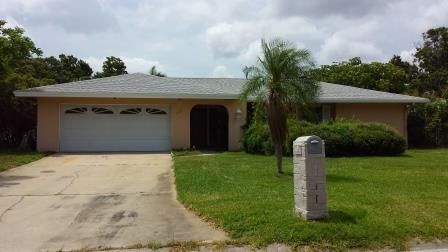 11577 Pine St, Seminole, FL 33772