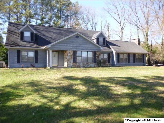 13986 Tabor Rd, Collinsville, AL 35961