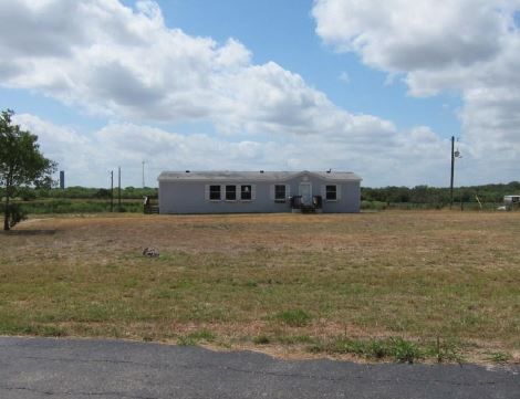 140 Indian Trl, Lockhart, TX 78644