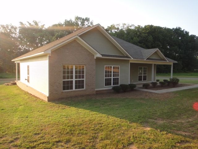 105 E Lake Cove, Beebe, AR 72012