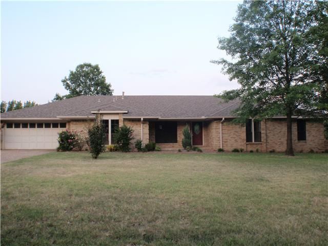 1505 Oak Knolls Cir, Fort Smith, AR 72903