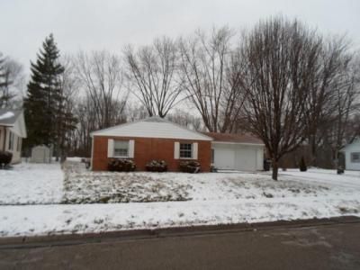 19 Strader Dr, Dayton, OH 45426