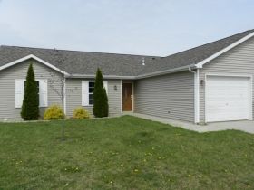 709 Chandler Dr, Westville, IN 46391