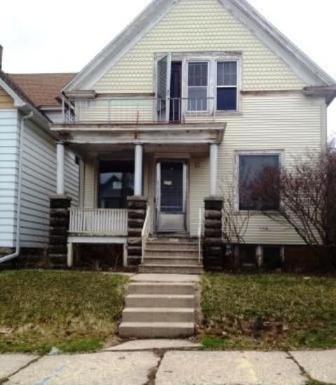 2973 S Herman St, Milwaukee, WI 53207