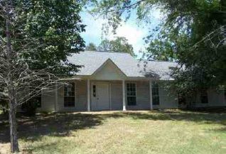 902 Church St, Barling, AR 72923