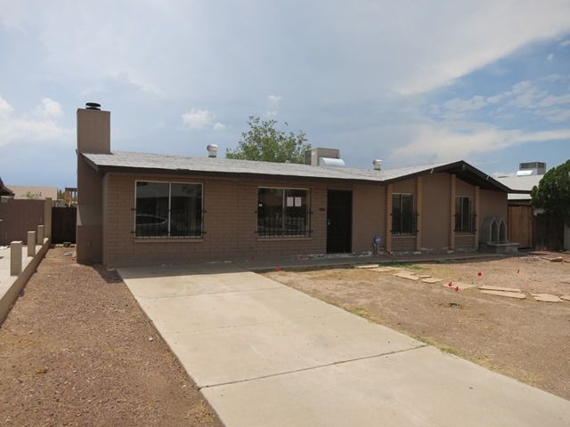 8917 W Turney Avenue, Phoenix, AZ 85037