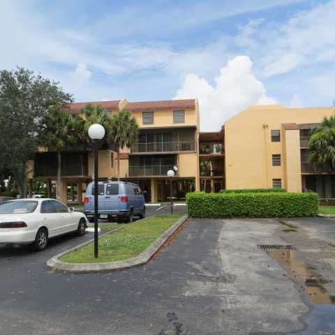 450 Commodore Dr Apt 218, Fort Lauderdale, FL 33325