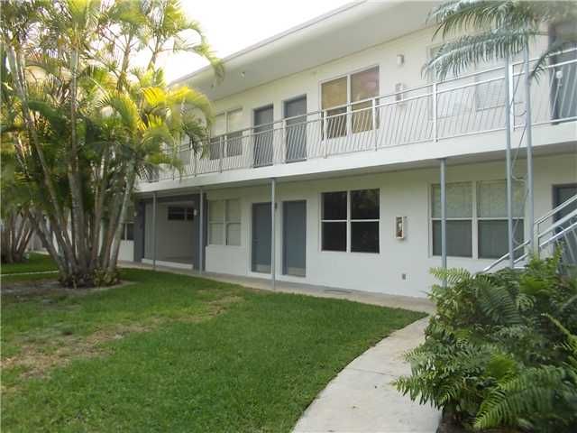 2445 Lake Pancoast Dr Apt 1, Miami Beach, FL 33140