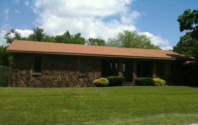 728 E Parks St, Prairie Grove, AR 72753