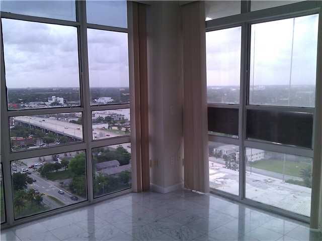 600 Ne 36th St Apt T23, Miami, FL 33137