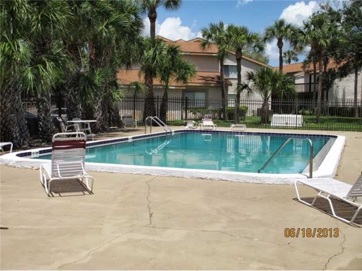 6326 Newtown Cir Apt 26a3, Tampa, FL 33615