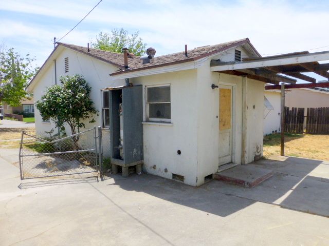 6796 Elmwood Road, San Bernardino, CA 92404