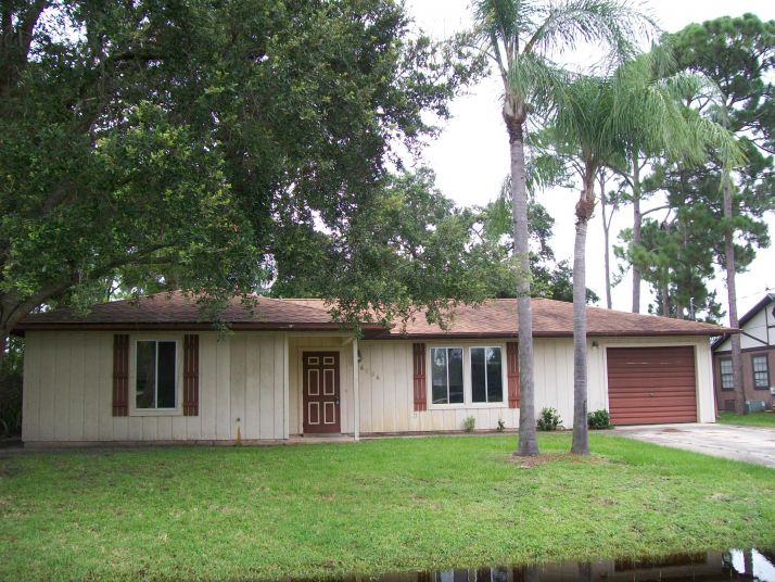 6006 Hickory Dr, Fort Pierce, FL 34982