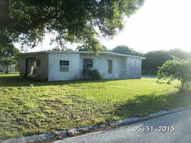 330 Johnston St, Fort Pierce, FL 34982