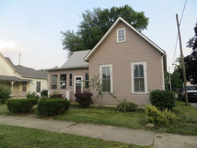 157 E Hill St, Wabash, IN 46992