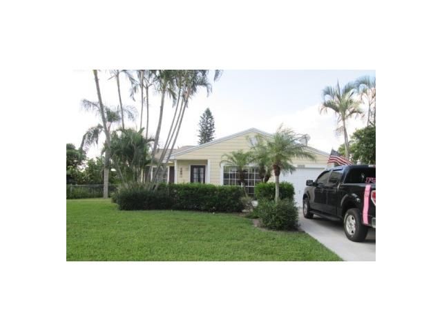 5345 Courtney Cir, Boynton Beach, FL 33472