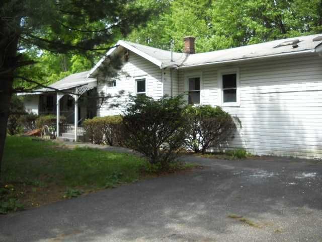 36 Seybolt Ave, Otisville, NY 10963