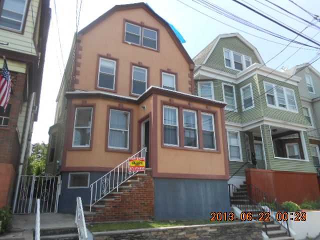 261 Devon St, Kearny, NJ 07032