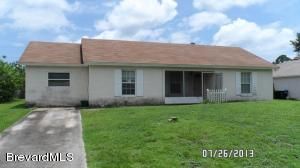 565 Burlington Ave Ne, Palm Bay, FL 32907