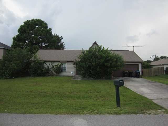 850 Gillen Ave Nw, Palm Bay, FL 32907