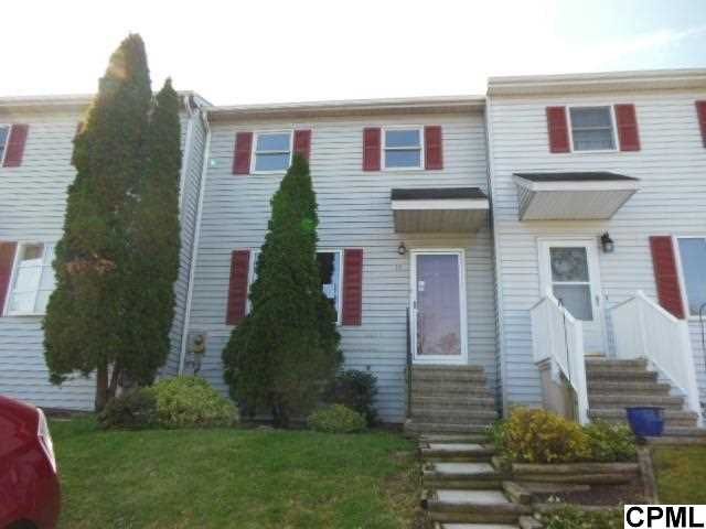 17 Persian Lilac Dr, Etters, PA 17319