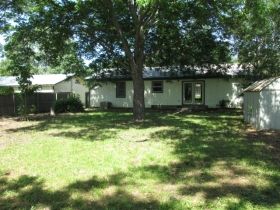 502 Lois St, Aubrey, TX 76227