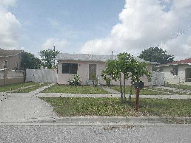 950 E 23rd St, Hialeah, FL 33013