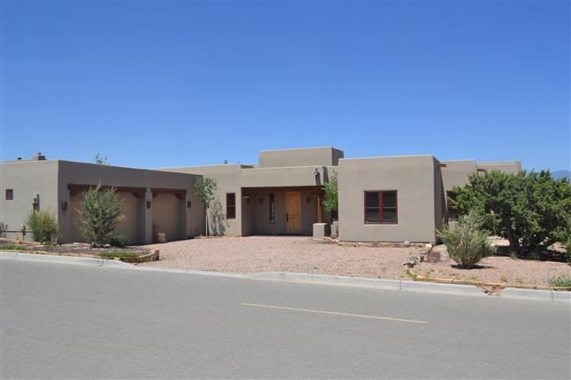 76 La Pradera, Santa Fe, NM 87508