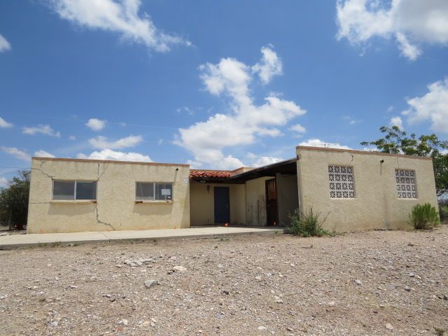 946 W Cholla Trail, Tombstone, AZ 85638